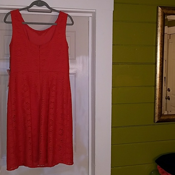 Dress - Picture 3 of 4